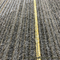 Le tapis carré en nylon modulaire commercial couvre de tuiles le revêtement de sol résistant